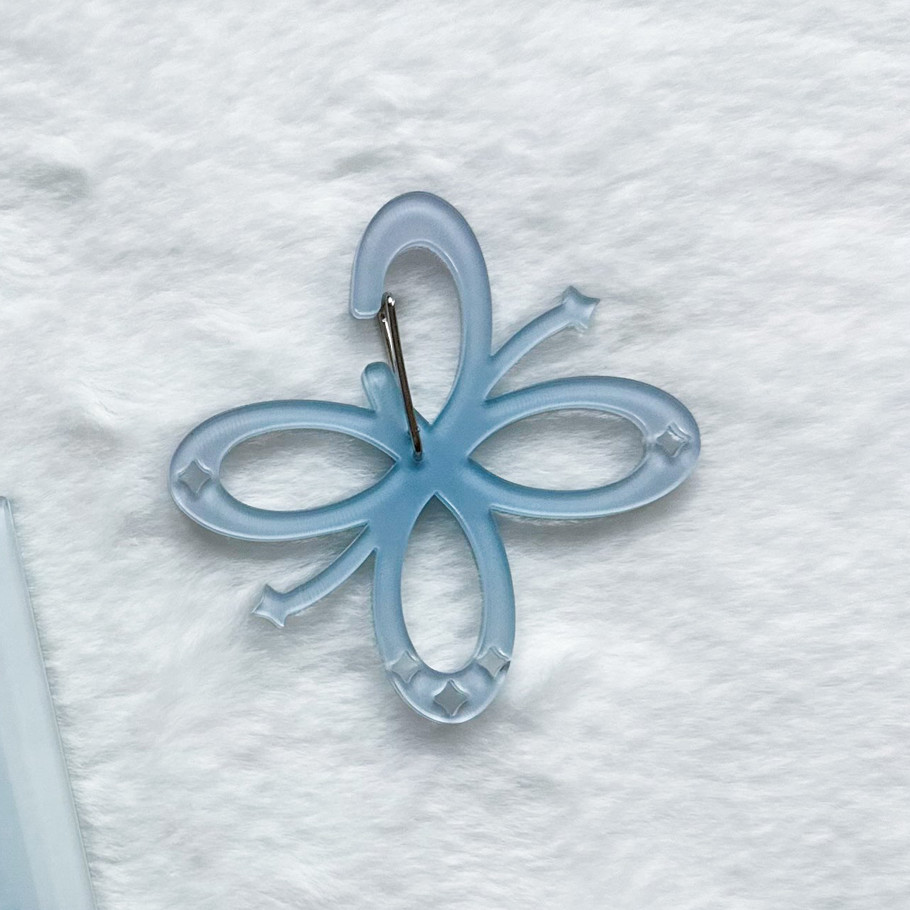 darling_world carabiner